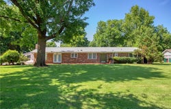 205 E Quesenbury AVE, Sallisaw, OK 74955