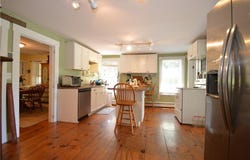 1028 East Main Road, Portsmouth, RI 02871