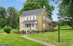 995 PASSER ROAD, COOPERSBURG, PA 18036