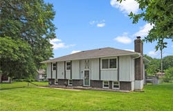 1301 Quincy Street, Leavenworth, KS 66048
