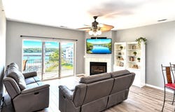414 Cedar Heights Dr, Camdenton, MO 65020