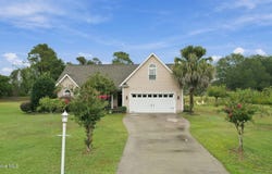 2900 E Lakeview Drive SW, Supply, NC 28462
