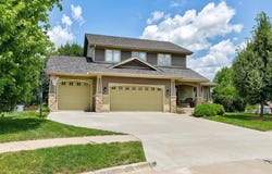 13001 Twana Drive, Urbandale, IA 50323