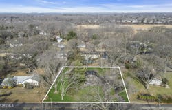 387 Riverdale Avenue W, Tinton Falls, NJ 07724