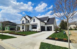 3277 Briarwood Lane, Lewis Center, OH 43035