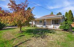 1243 NE 9TH Ave, McMinnville, OR 97128