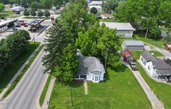 102 E. Plum St., Grayville, IL 62844