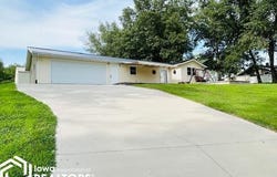 147 Hillcrest Ridge, Montezuma, IA 50171