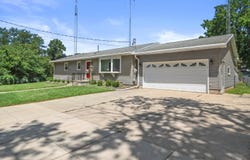214 Hart St, Watertown, WI 53094