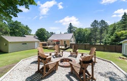 325 E Locust St, Duluth, MN 55811