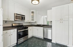 206 Ash Ct, South Brunswick Twp., NJ 08852-2132