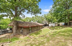 3192 W Hickory Hills Drive, Hulbert, OK 74441