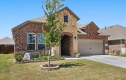2919 Shetland Drive, Aubrey, TX 76227