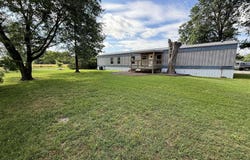 18 SW 92nd Street, Columbus, KS 66725