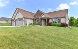 W235s8220 Scenic Dr, Big Bend, WI 53103