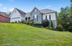 102 Tahlequah Lane, Loudon, TN 37774