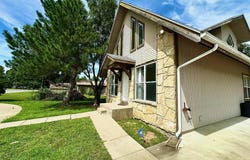 1318 Hillside Dr, Winfield, KS 67156