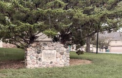 W173N5537 Ravenwood Dr, Menomonee Falls, WI 53051