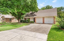 4700 Roxie Street, Haltom City, TX 76117