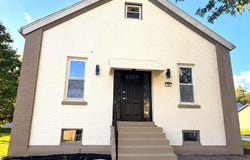 900 CHARLES Street, READING, PA 19606