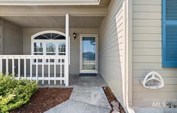 931 N Maple Creek Ave, Meridian, ID 83642