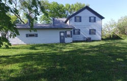 4545 Dove Ave, Ireton, IA 51027