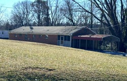 1075 Windstar CIR, Vinton, VA 24179