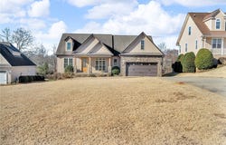 114 Royal Troon, Campobello, SC 29322