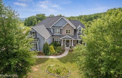 108 Sweetberry St, Oak Ridge, TN 37830