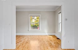 5542 NE FLANDERS St, Portland, OR 97213