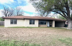 535 N 4th, Uvalde, TX 78801