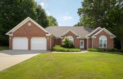 313 Highbury Dr, Florence, AL 35633