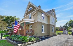 13 Locust St, Sayre, PA 18810