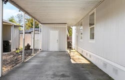 633 E Archwood Drive, Eagle Point, OR 97524