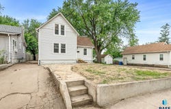 217 N West Ave, Sioux Falls, SD 57104