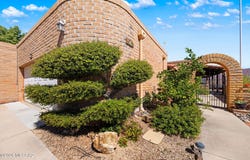 1618 W Calle Hacienda, Green Valley, AZ 85622