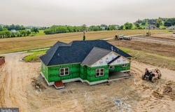 448 LONG LANE, WALNUTPORT, PA 18088