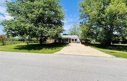 307 Howevalley Road, Cecilia, KY 42724