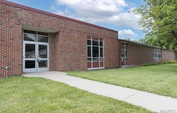 705 N Jefferson Street, Litchfield, IL 62056