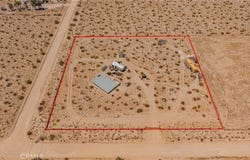 35330 Foothill Rd, Lucerne Valley, CA 92356