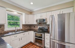 507 Oxford Dr, Hartland, WI 53029
