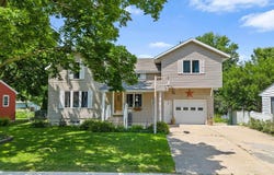 1100 3rd Ave S, Clear Lake, IA 50428