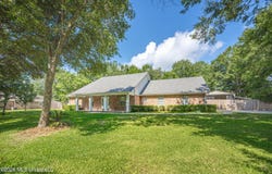 13813 Puerto Drive, Ocean Springs, MS 39564