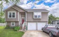208 N Ohio Street, Archie, MO 64725