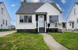 8221 Coolidge, Center Line, MI 48015