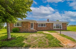 9581 Harrodsburg Road, Wilmore, KY 40390
