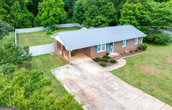 86 Hilltop, Auburn, GA 30011