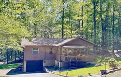 130 Grasshopper Lane, Greentown, PA 18426