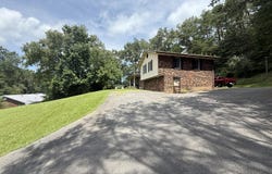 3118 US HWY 421, Manchester, KY 40962