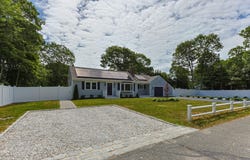 28 Vandermint Lane, Hyannis, MA 02601